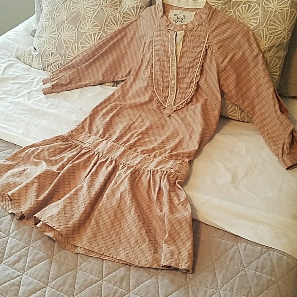 A beautiful vintage-style dropwaist dress
